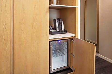 1 Bedroom 1 King Premier Suite Hear Acc Tub