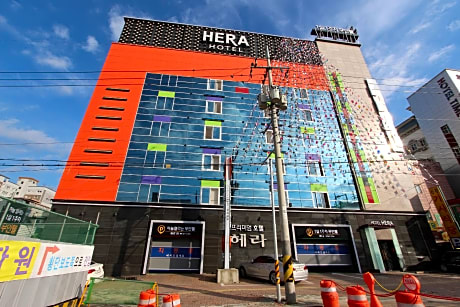 Hera Hotel