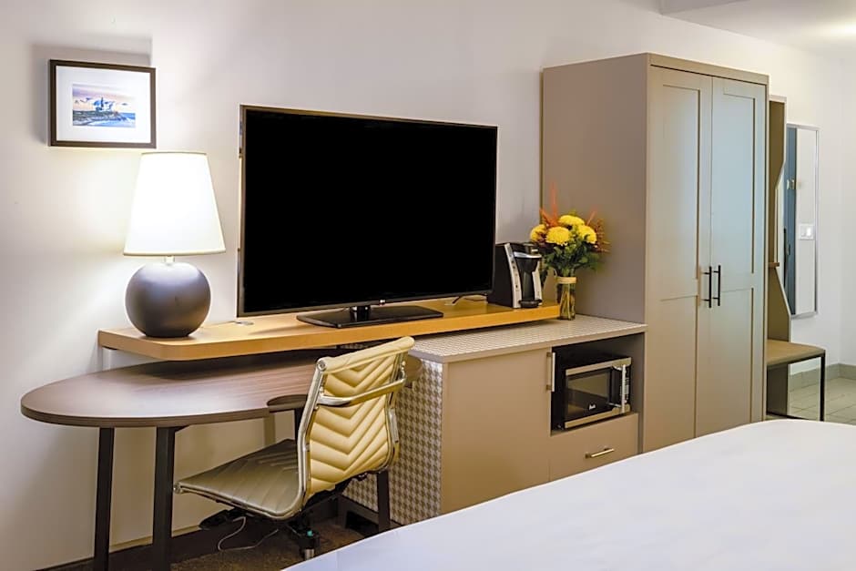 Holiday Inn Long Island - Islip Arpt East By IHG