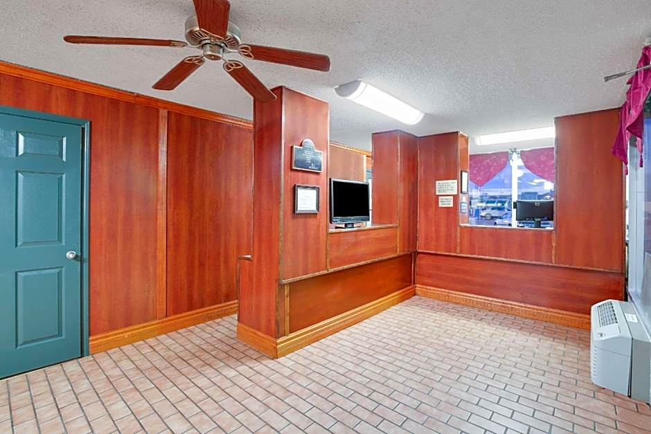 Days Inn by Wyndham Newport