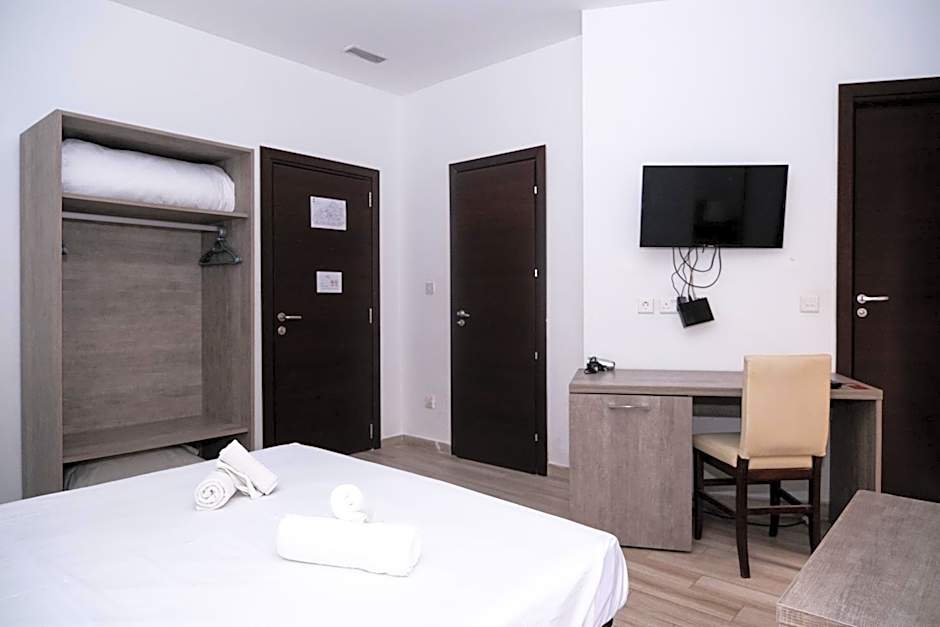 Napoli Suites Studios Aparthotel
