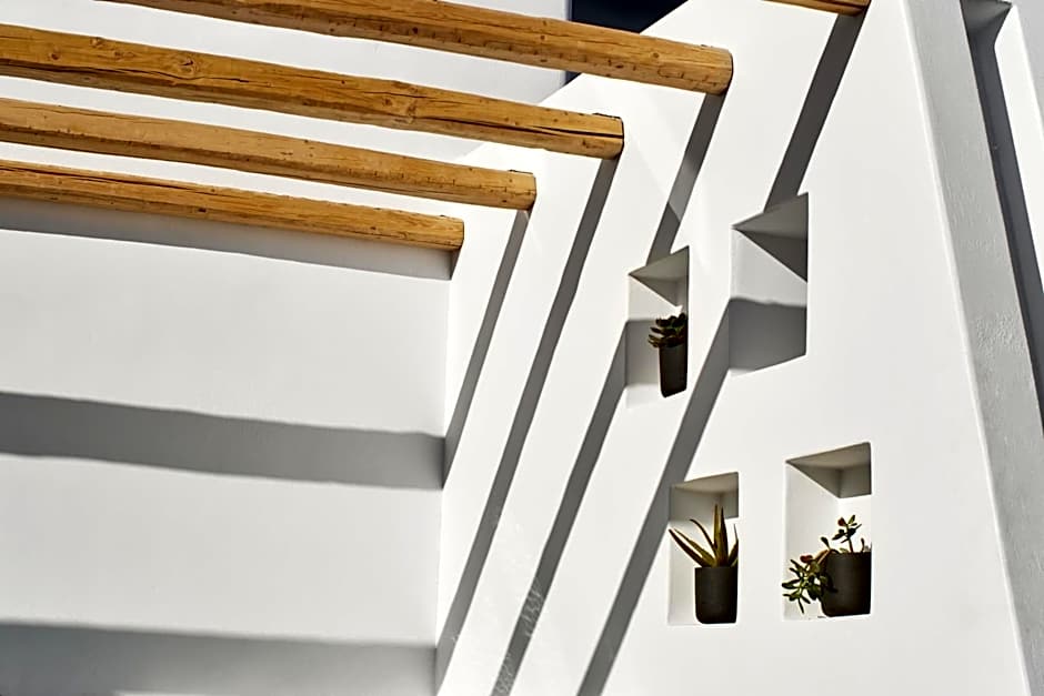Alleys All-Suite Hotel & Spa