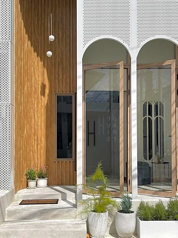 Hub Hua Hin 57 Hotel