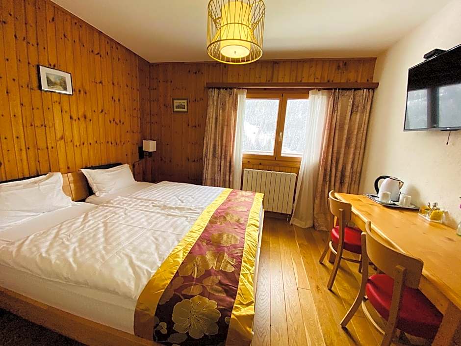 Qi-Lin Hotel Restaurant