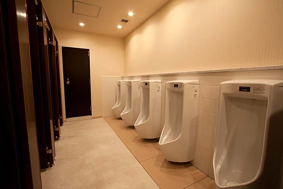 HEARTS Capsule Hotel & Spa Nakasu -Male only-