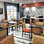 La Quinta Inn & Suites by Wyndham Oklahoma City North - Quail Springs