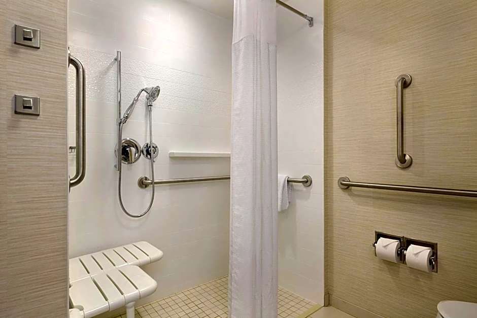 Fairfield Inn & Suites by Marriott Lancaster East at The Outlets