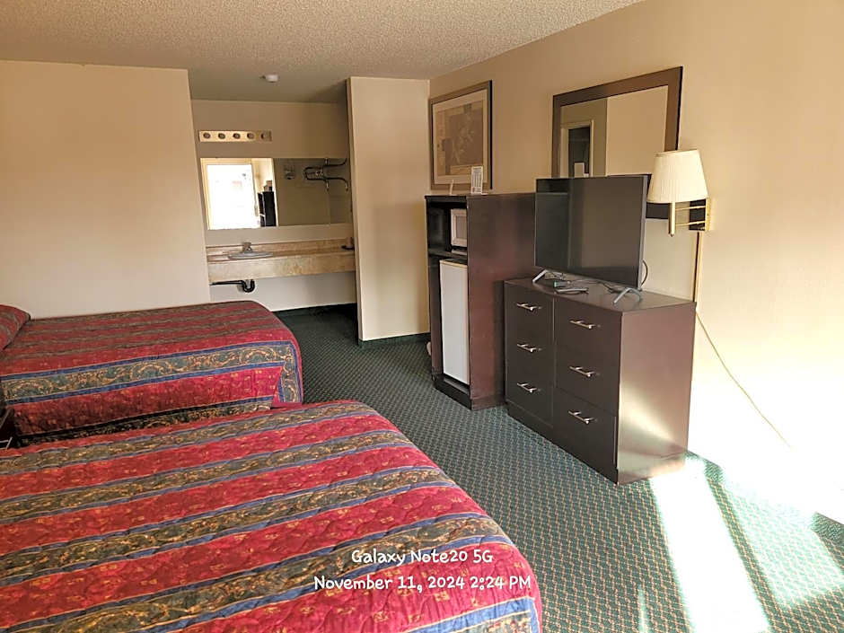 Western Inn Lakewood