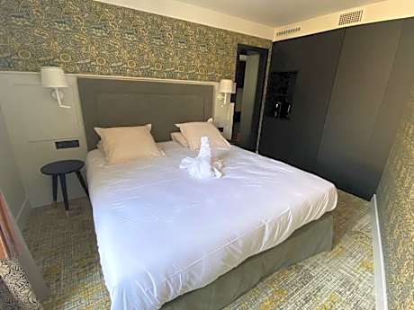 Superior Double Room with View