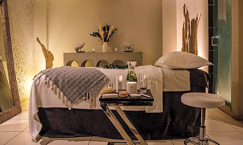 Alexander House Hotel & Utopia Spa