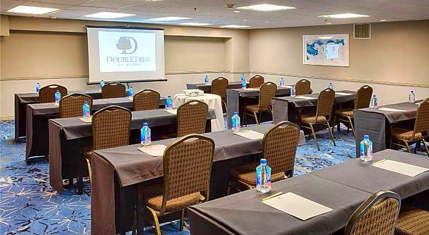 DoubleTree By Hilton Hotel Denver North