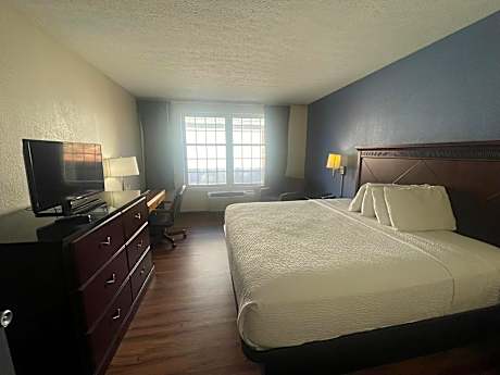 Queen Room with Two Queen Beds - Smoking