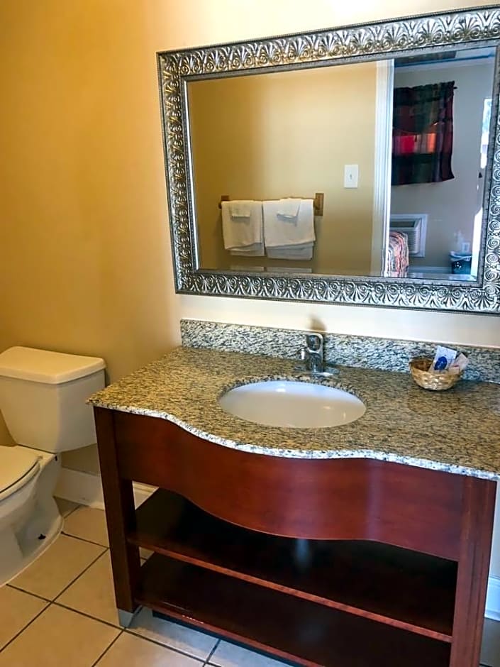 Regency Inn Monroe La 5909 Desiard 71203