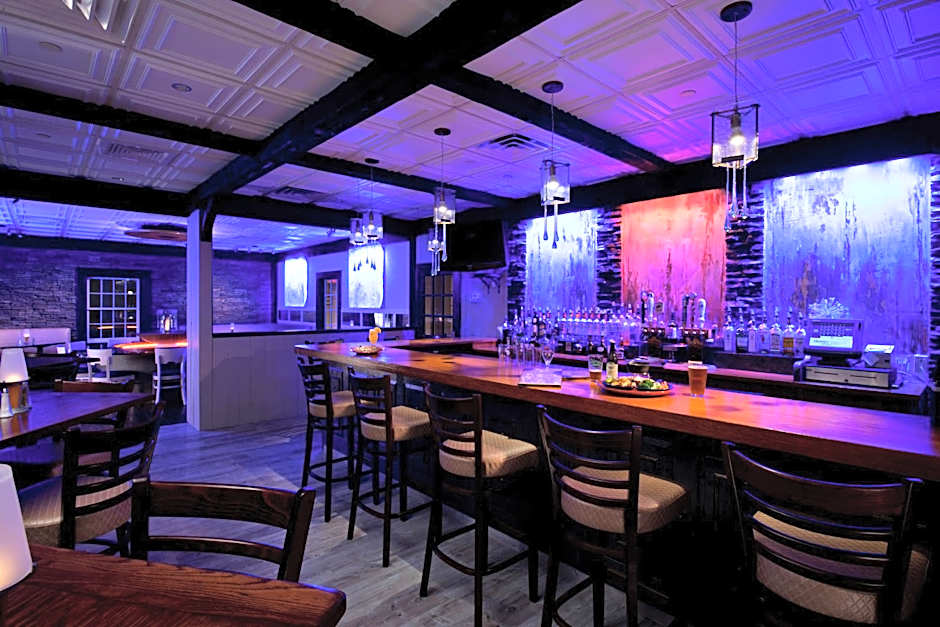 John Carver Inn & Spa