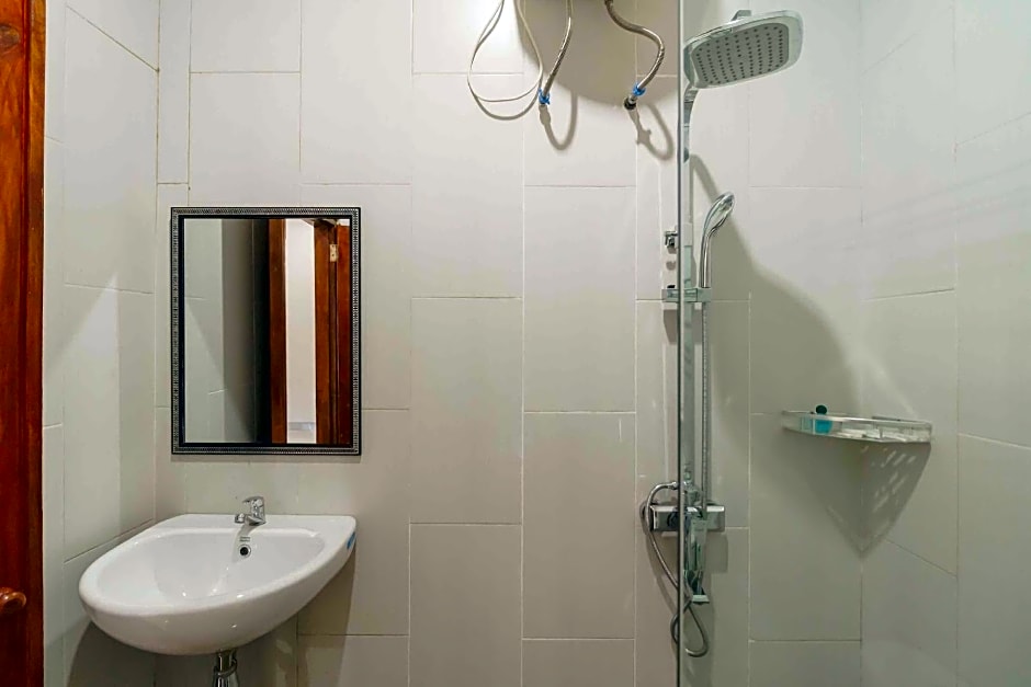 RedDoorz @ Hotel Copacobana Bengkulu