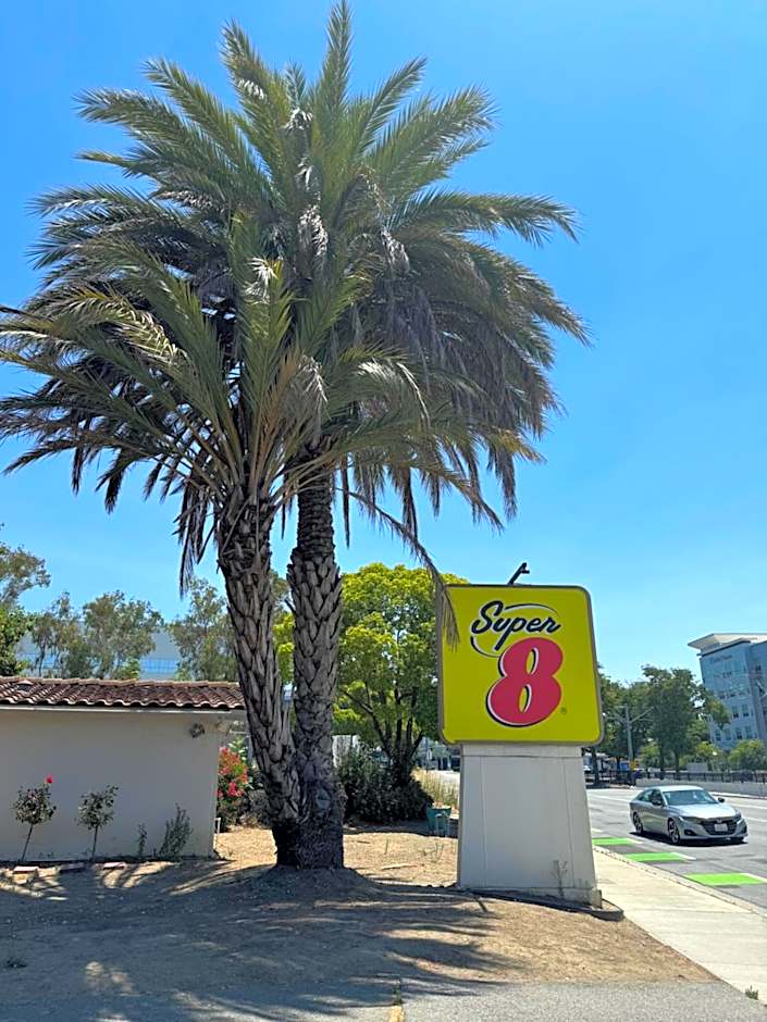 Super 8 by Wyndham San Jose Airport