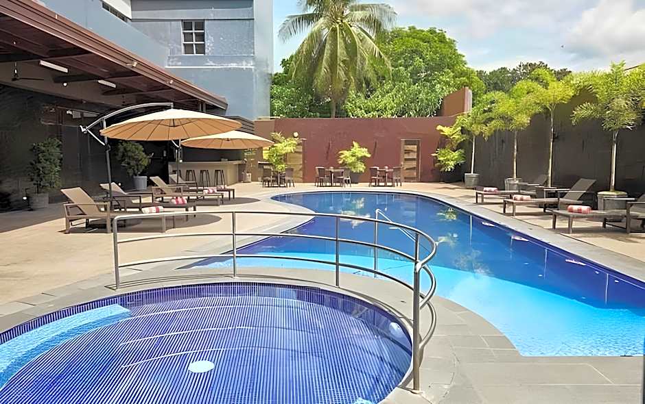 Summit Hotel Tacloban