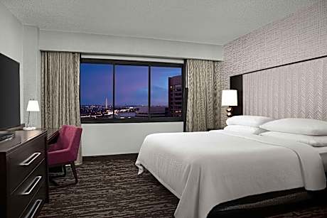2 Room Suite-Pure Wellness-1 King Bed
