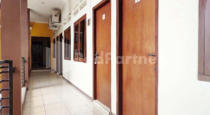 Mutiara Residence Near Simpang Lima Mitra RedDoorz