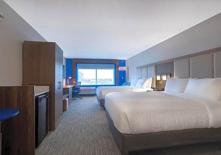 Holiday Inn Express & Suites - Detroit - Dearborn By IHG