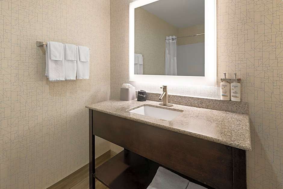 Holiday Inn Express Hotel & Suites Hamburg By IHG