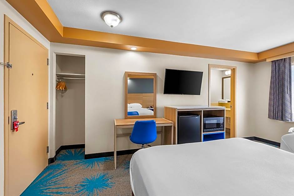 Econo Lodge Woodbridge