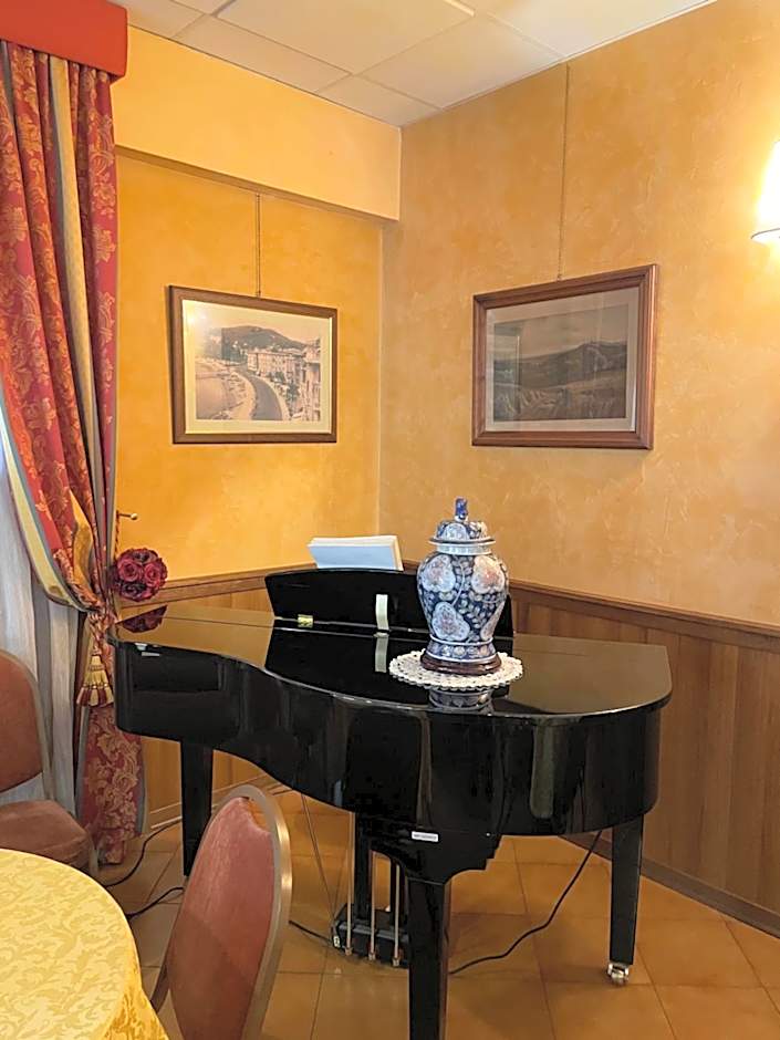 Hotel Mondial Rapallo