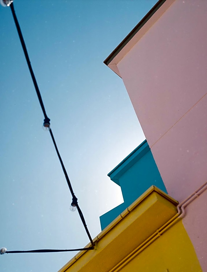 Pol & Grace Hotel