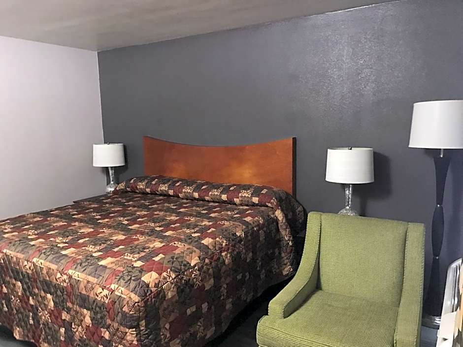 Budget Inn & Suites