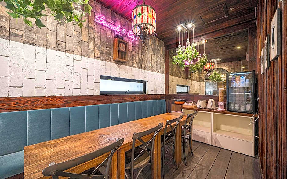 February Boutique Hotel Hwanggeum