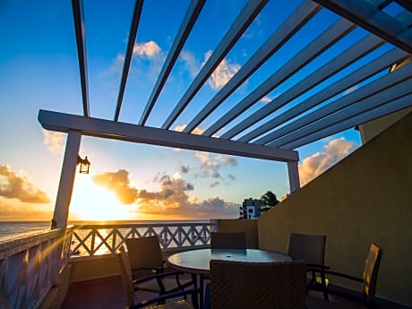 TWO BEDROOM WITH PRIVATE ROOFTOP PATIO AND SEAVIEW