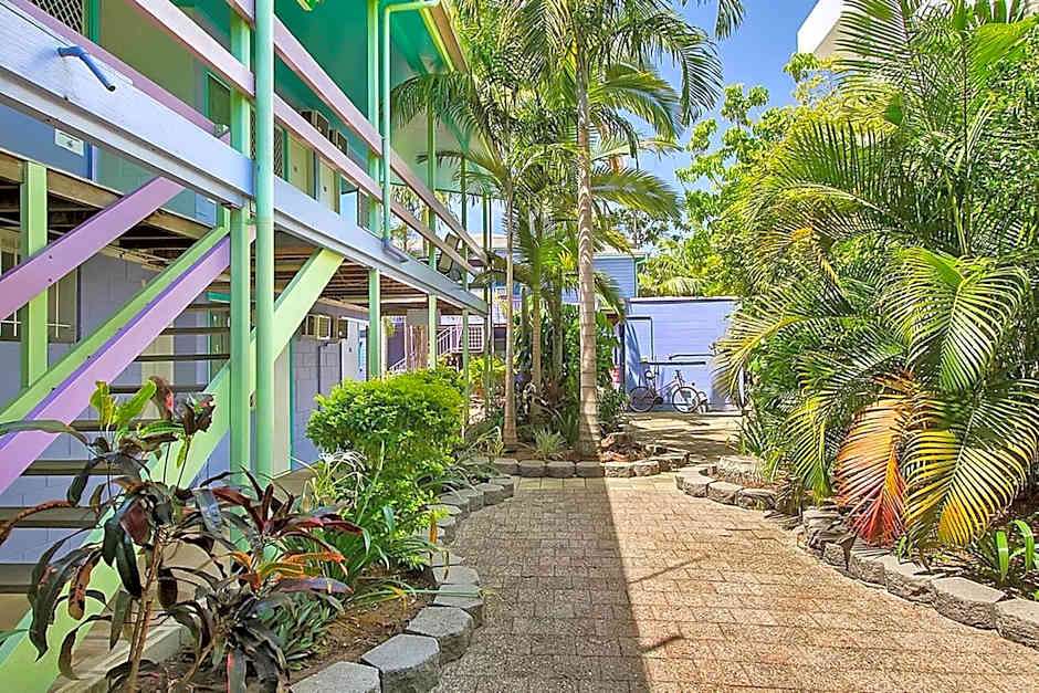 Caravella Backpackers