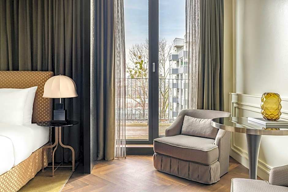 Roomers Munich, Autograph Collection by Marriott
