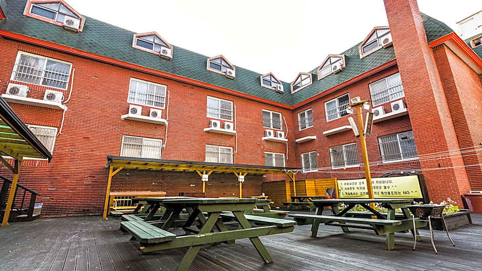 Mammoth Resotel