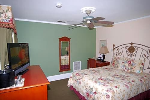 Photo 1 of 4 of Queen Room with Sofa Bed