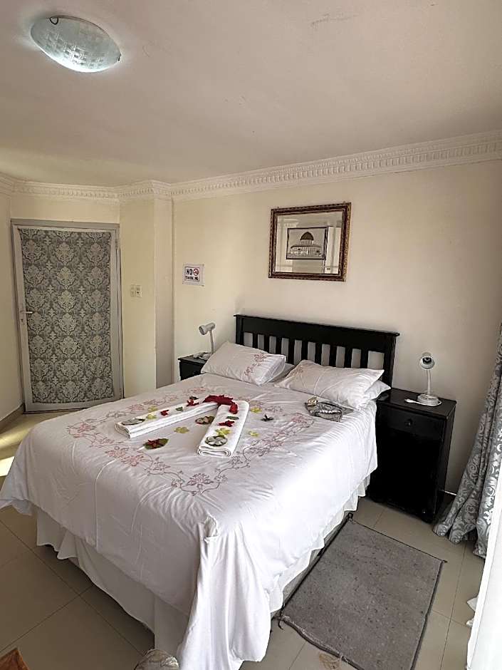 Photo 1 of 1 of Classic 1 Double Bed or 1 Twin Bed