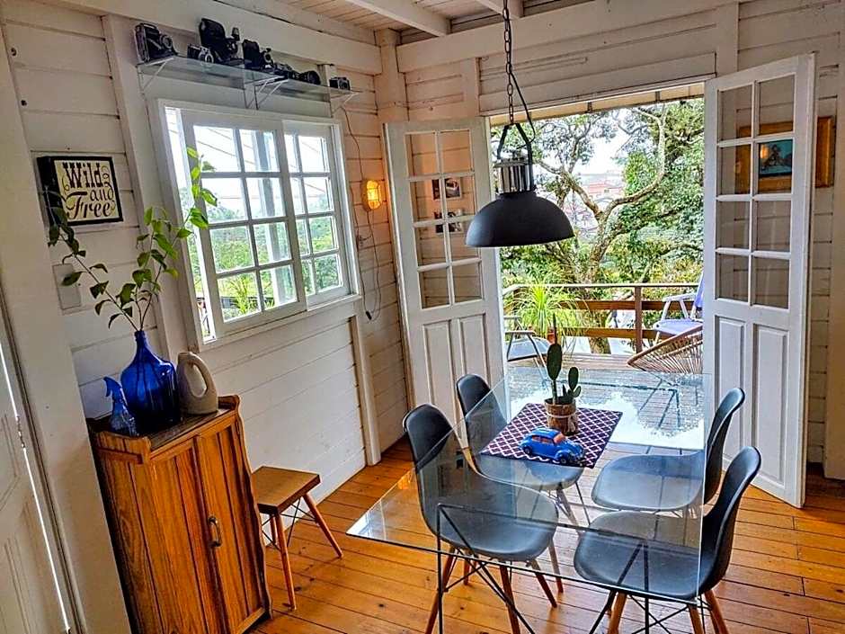 Cabana com vista mar, nascer do sol e lua cheia