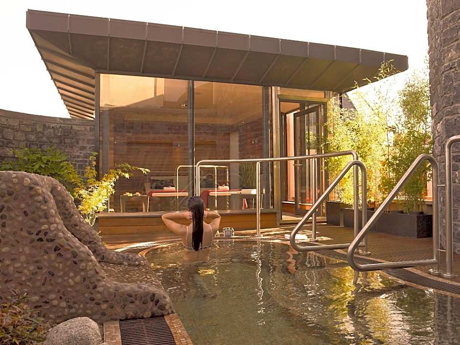 Castlecourt Hotel, Spa & Leisure