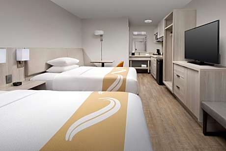 2 Double Beds, Efficiency, Nonsmoking