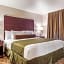 Cobblestone Hotel & Suites - Hutchinson