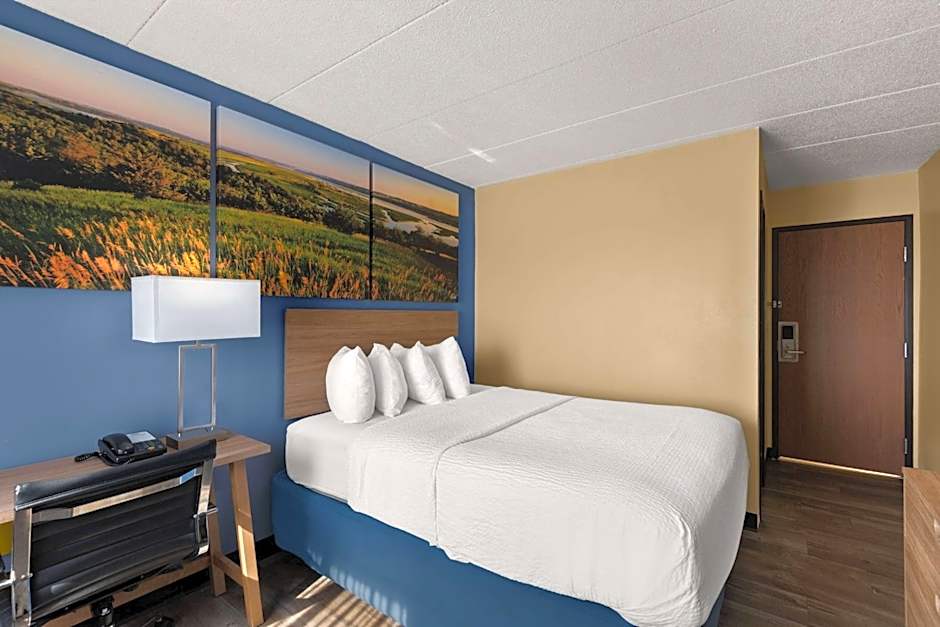 Days Inn by Wyndham Newton