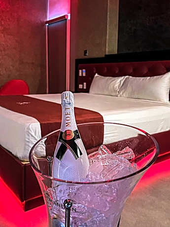 King Suite with Spa Bath