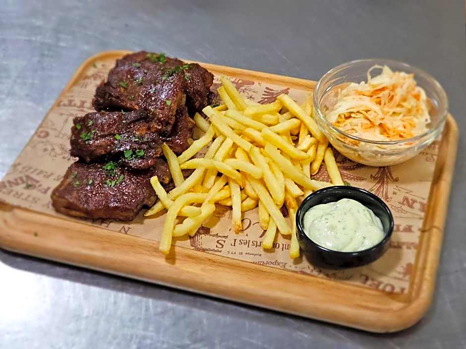 Balónový hotel a pivovar Radešín