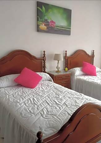 Quadruple Room with Private Bathroom