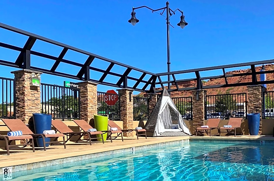 Aiden by Best Western @ St. George