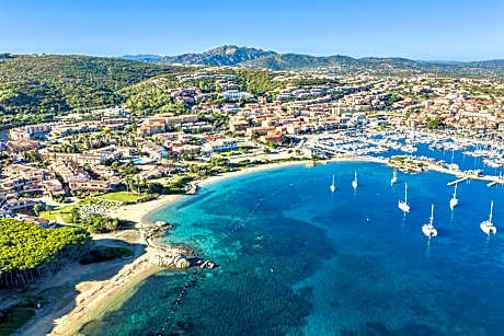 Residence con piscina a Palau, a soli 150 mt. dal mare