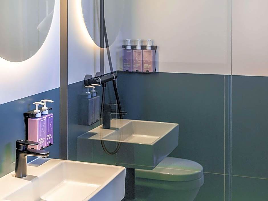 TRIBE Paris Clichy