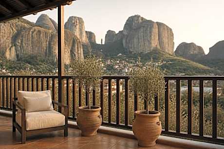 Hotel Doupiani House