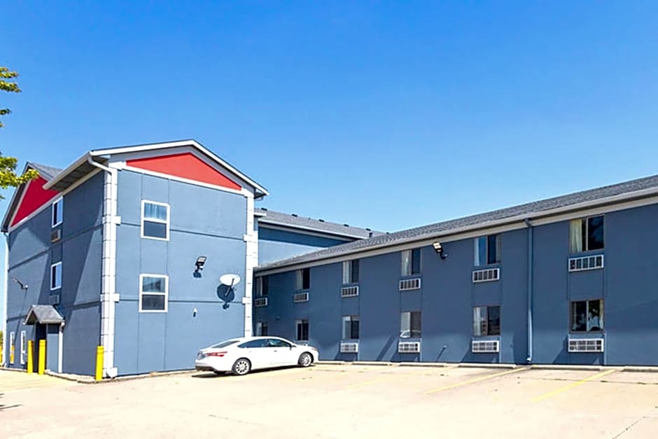 Burgundy Inn & Suites