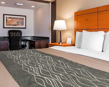 Queen Room with Two Queen Beds - Non-Smoking